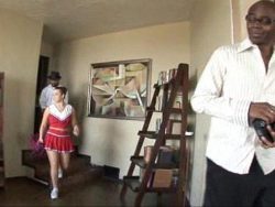 Zwei Schwarze ficken Cheerleaderin